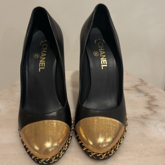 CHANEL Shoes - Chanel cap toe black/gold chain trim pumps